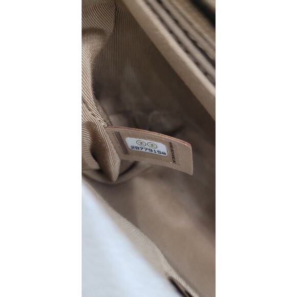 Chanel Small 24cm Coco Handle in Chevron Quilted Pearly White Caviar Bag - Picture 8 of 11